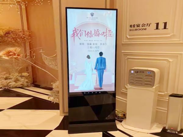 Ruiguan floor-standing advertising machine: opening a new era of intelligent marketing